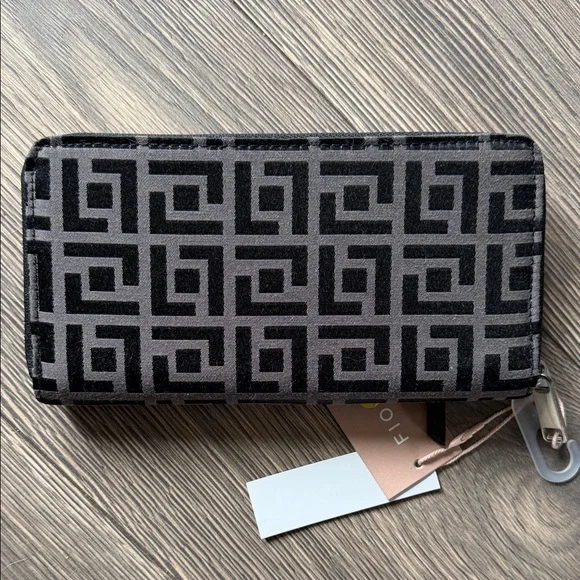 Black and Gray Geometric Clutch Wristlet - Picture 2 of 8